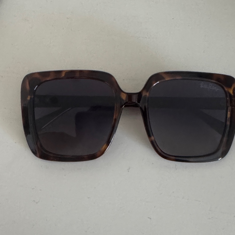 Lilly Pulitzer Clearwater Tortoise Shell Square Sunglasses Polarized